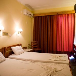 Hotel Dimitris Paritsa