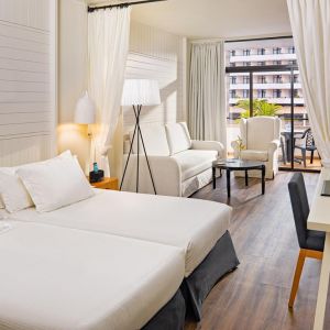 Hotel H10 Conquistador