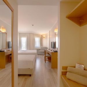 Miramare Queen Hotel