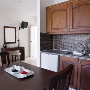 Troulis Apartament Hotel