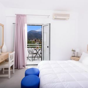 Angela Studios And Apartments Sissi