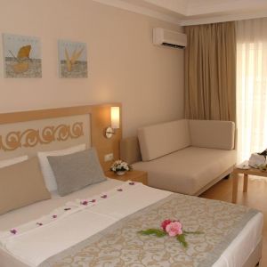 Hotel Titan Select