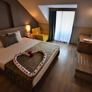 Lucida Beach Hotel