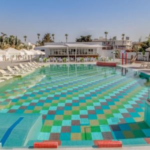 Nicholas Color Hotel