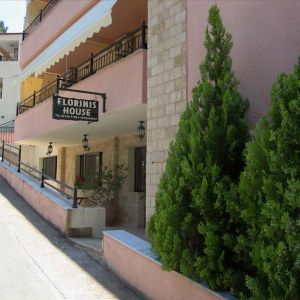 Florinis House Apartamente
