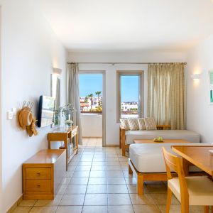 Hotel Louis Althea Beach