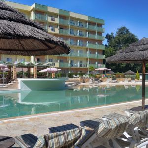 Hotel Ariti Grand