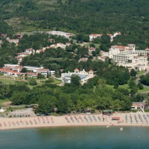 Hotel Holiday Village