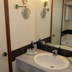 Hotel Kipriotis Maris and Suites