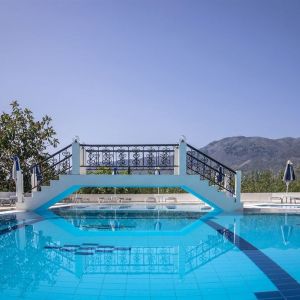 Vantaris Garden Hotel