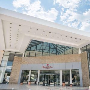 Hotel Ramada Plaza Thraki