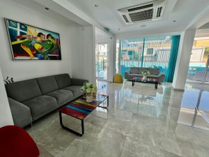Sunny Blue Hotel