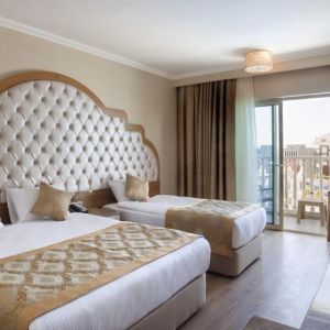 Oz Hotels Side Premium