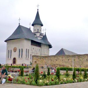 SFANTUL  PASTE LA MANASTIREA HADAMBU