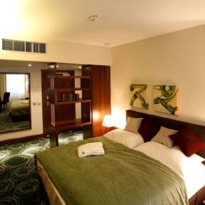 HOTEL DOUBLETREE BY HILTON