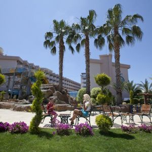 Hotel Lonicera World