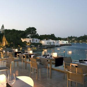 Minos Beach Art Hotel