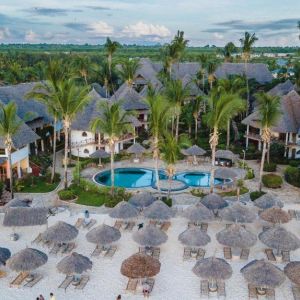 Hotel AHG Waridi Beach Resort and SPA