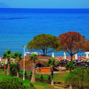 Hotel Batihan Beach Resort and Spa