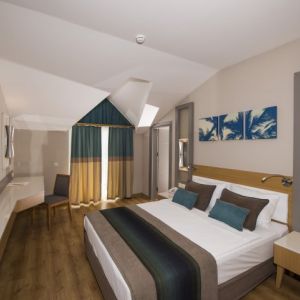 Palm World Side Resort