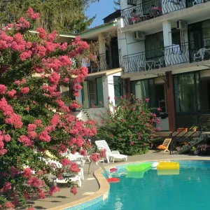 Hotel Briz