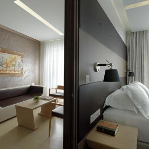 Melrose Hotel