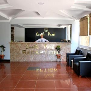 CASTLE PARK HOTEL