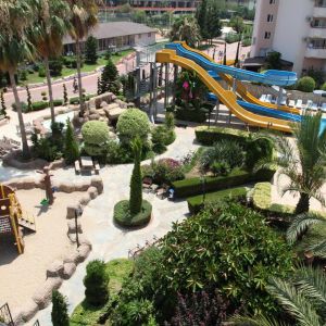 Hotel Lonicera World