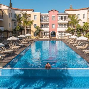 Hotel Louis Althea Beach