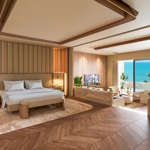 Hotel Regnum the Crown