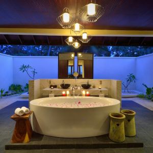 Hotel Atmosphere Kanifushi Maldives