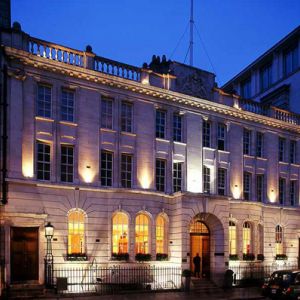 HOTEL DOUBLETREE BY HILTON