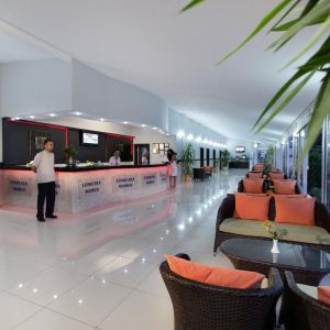 Hotel Lonicera World