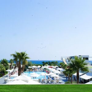 Hotel White City Resort