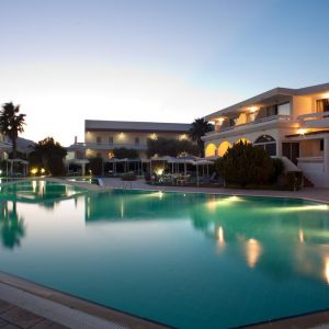 Hotel Niriides Beach