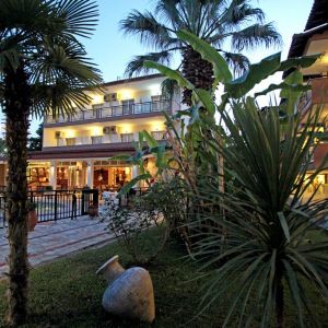 Hotel Sarantis