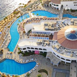Reef Oasis Blue Bay Resort and Spa