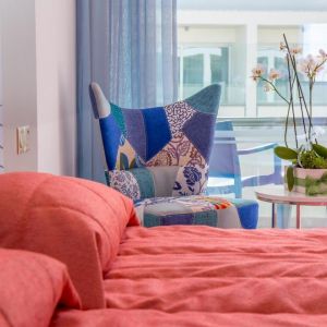 Nicholas Color Hotel