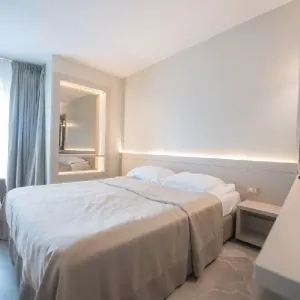 Hotel Atena Saturn