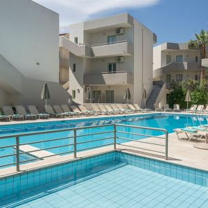 Summer Beach Hotel