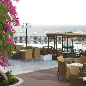 Maritimo Beach Hotel