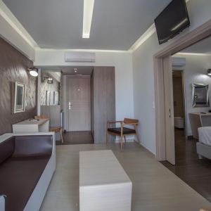Melrose Hotel