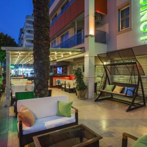 Hotel Lonicera City