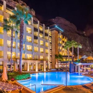 Hotel Calheta Beach Savoy Signature