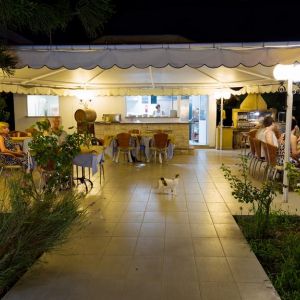 Hotel Paleos Apartments