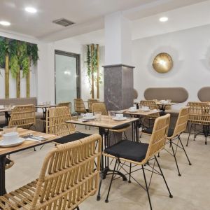 Diana Art Hotel