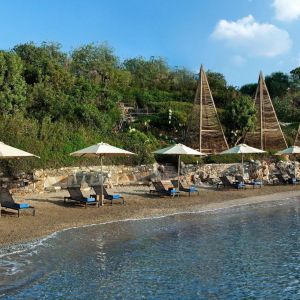 Minos Beach Art Hotel
