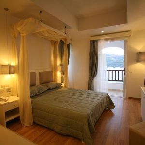 Hotel Mirini