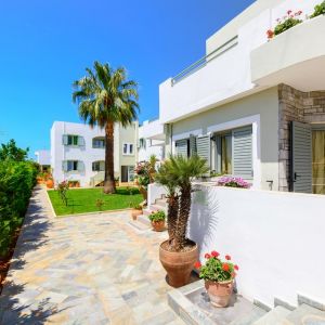 Angela Studios And Apartments Sissi