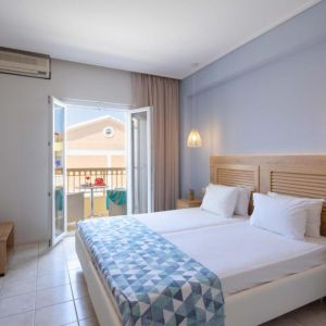 Hotel Rossis Beach